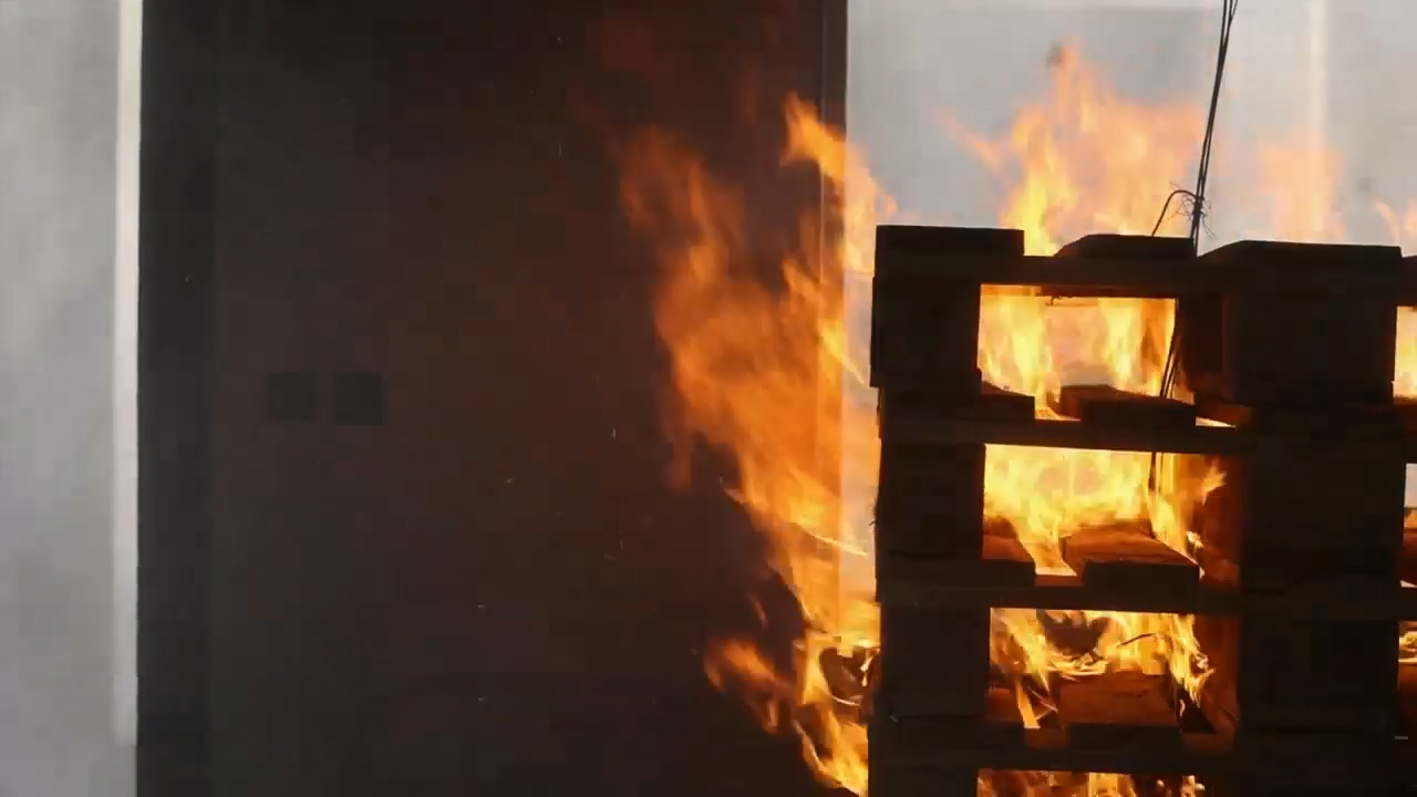 体积强度护航古建筑消防安全——同济安泰在苏州开展片区历史建筑防火实体火灾试验